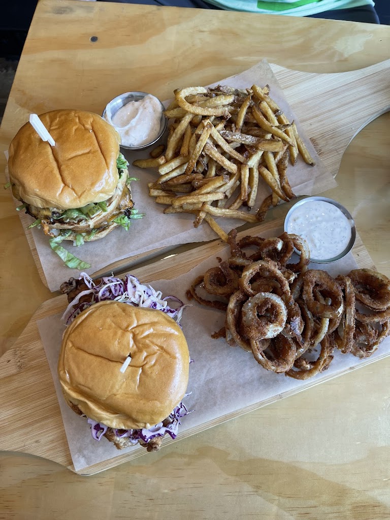 Broken Barrel Bistro