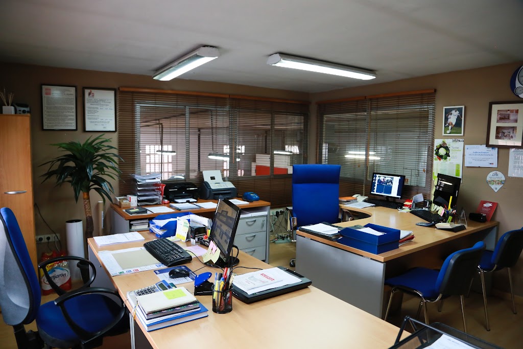 Motor Montesinos — Interior