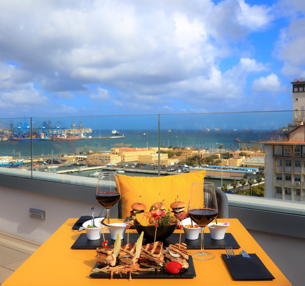 Ibex Rooftop Bar — Del propietario