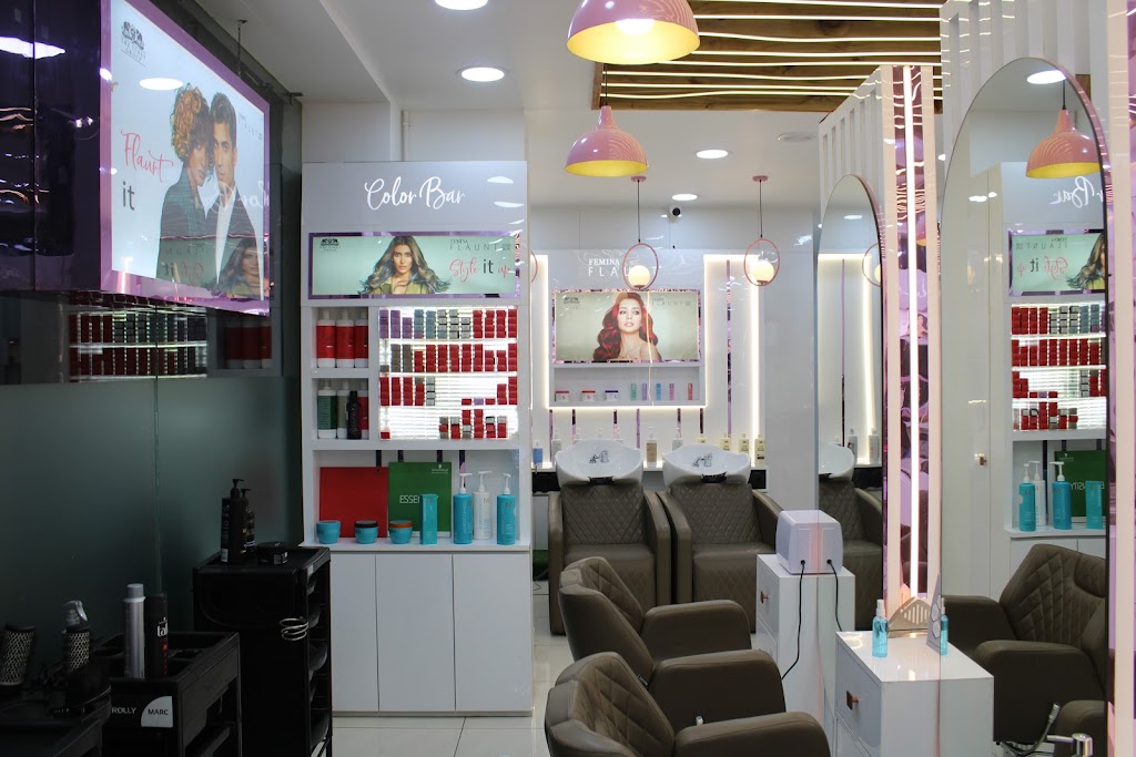 Femina Flaunt Studio Salon Sitapur