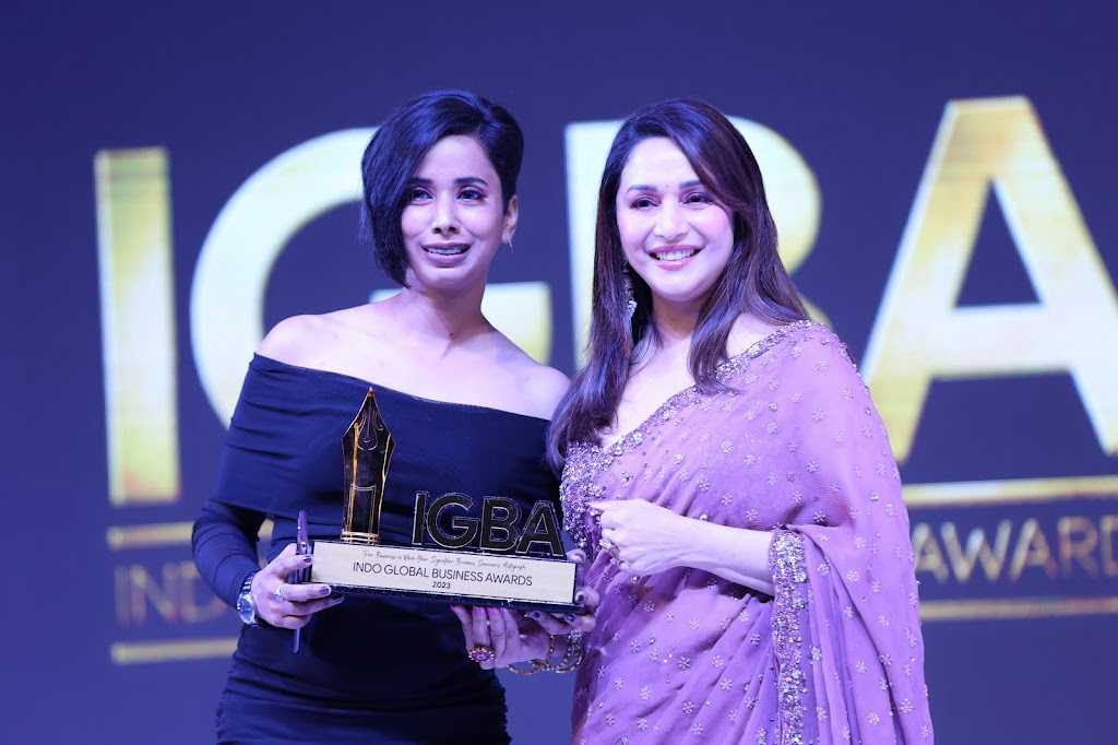 Sweety Jaiswal Makeover Salon Academy