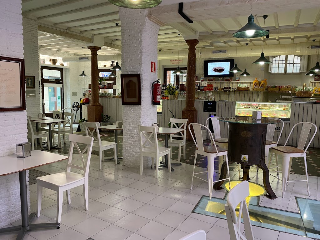 La Antequerana — Ambiente