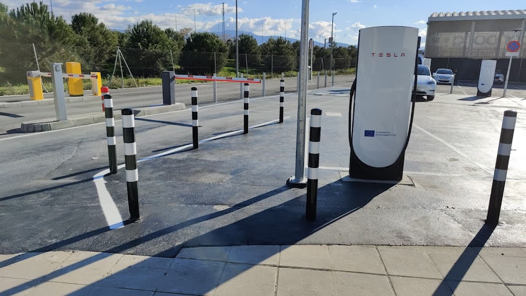 Tesla Supercharger