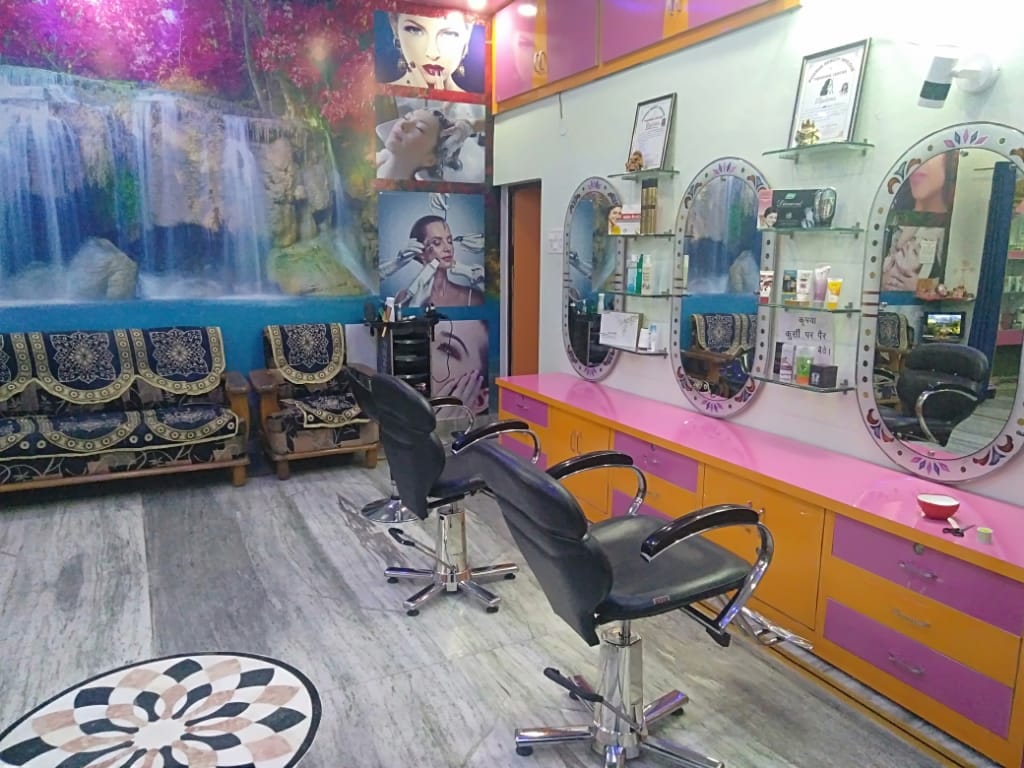 Sharda Beauty Parlour