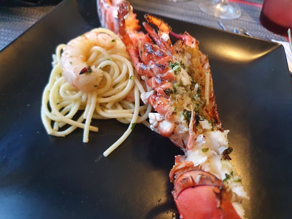 La Piazza Restaurante Pizzeria — Scampi