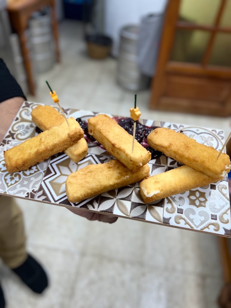 Teleclub Los Valles — Comida y bebida