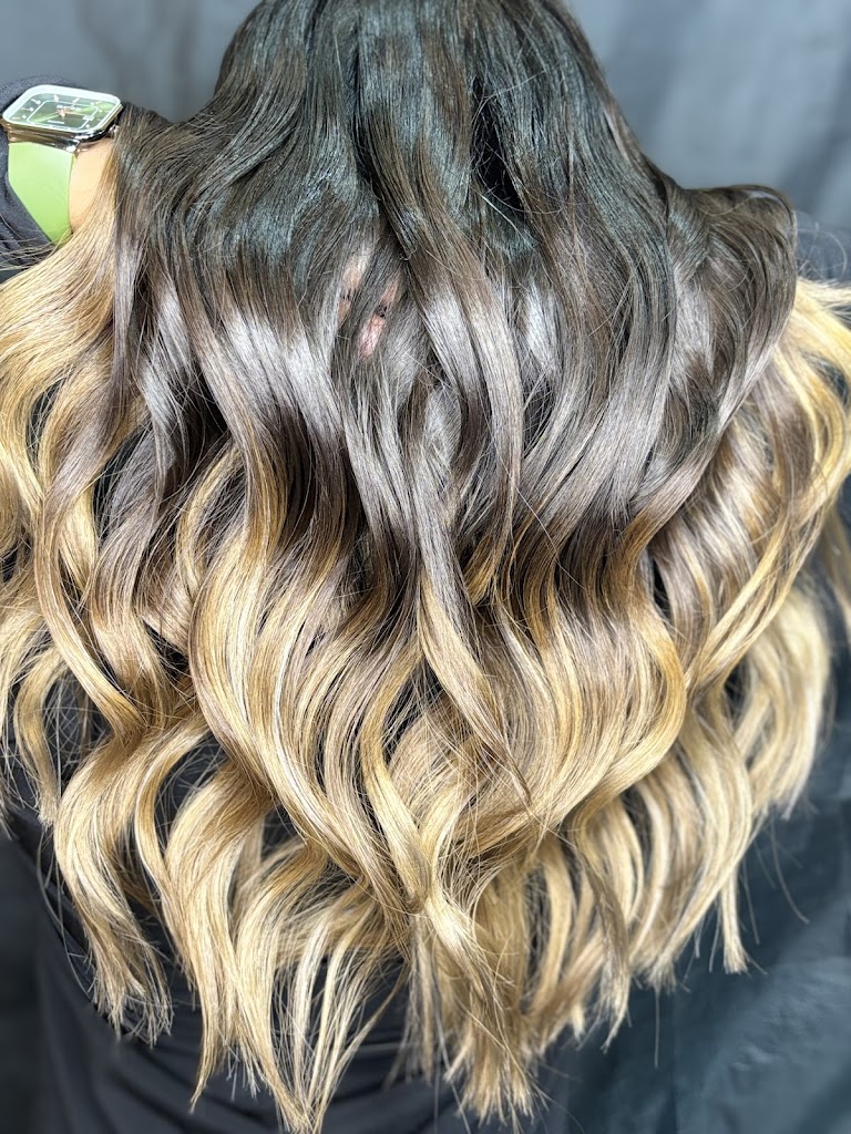 R S The Family Salon