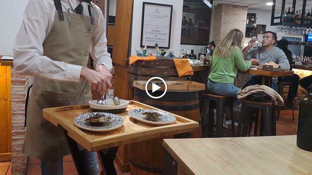 Restaurante Bodega Tio Toria — Ambiente