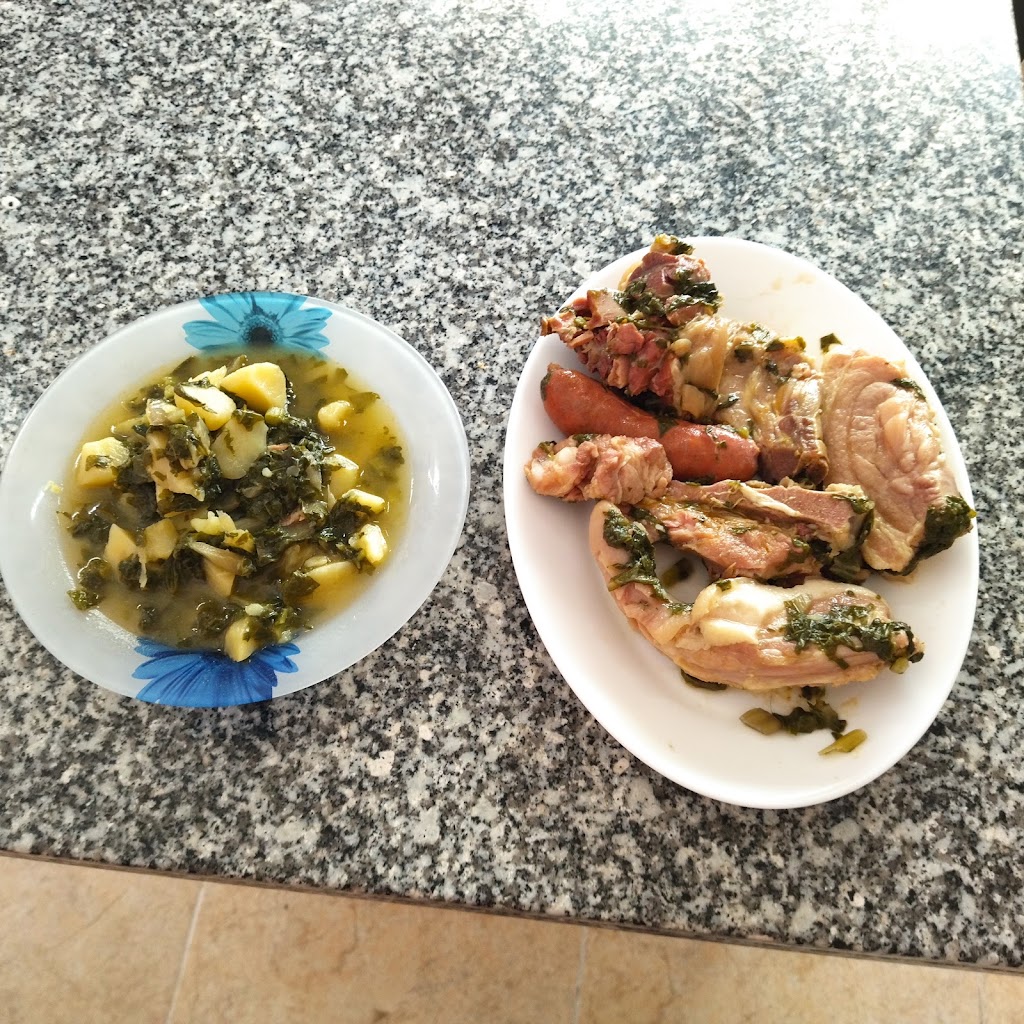 Cafeteria Calle Grande — Comida y bebida
