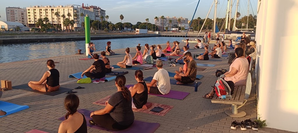 Asociacion Yoga-S Sadhana (Escuela de Yoga) — Yoga