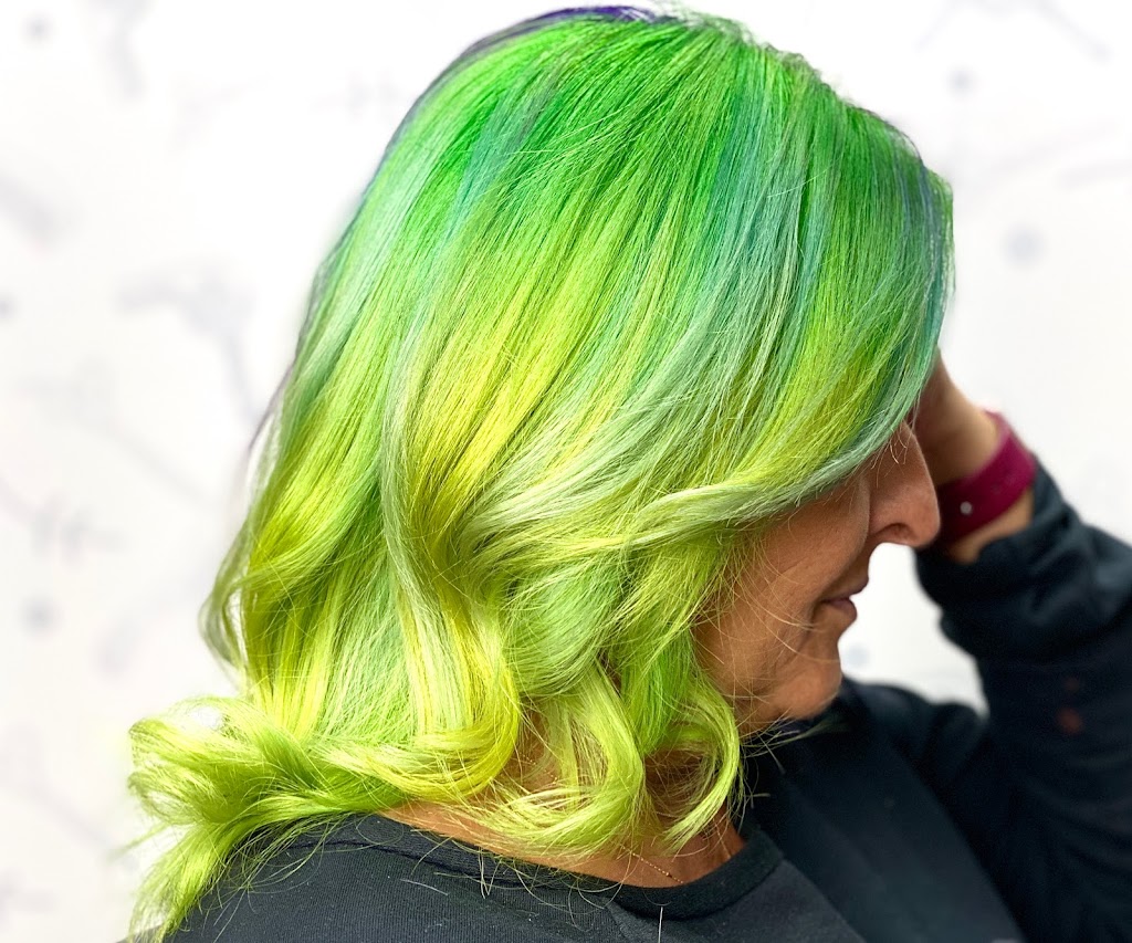 Uriel Hair Studio — Peinado