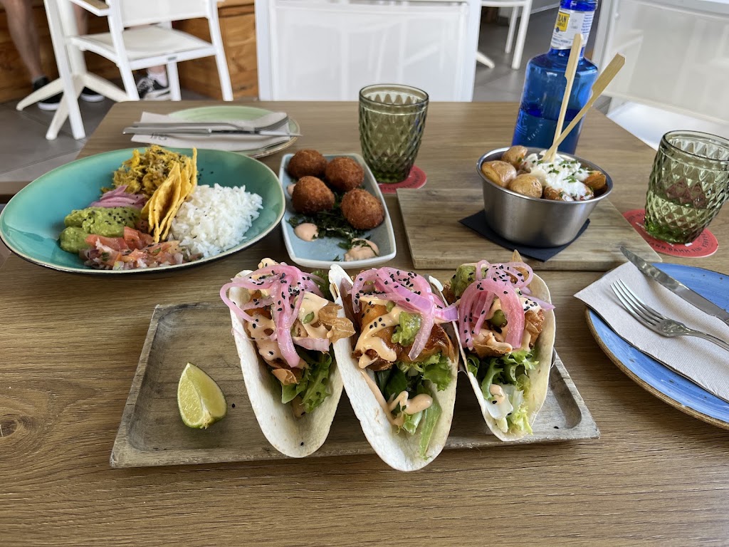 El rincon simple gastro bar — Comida y bebida