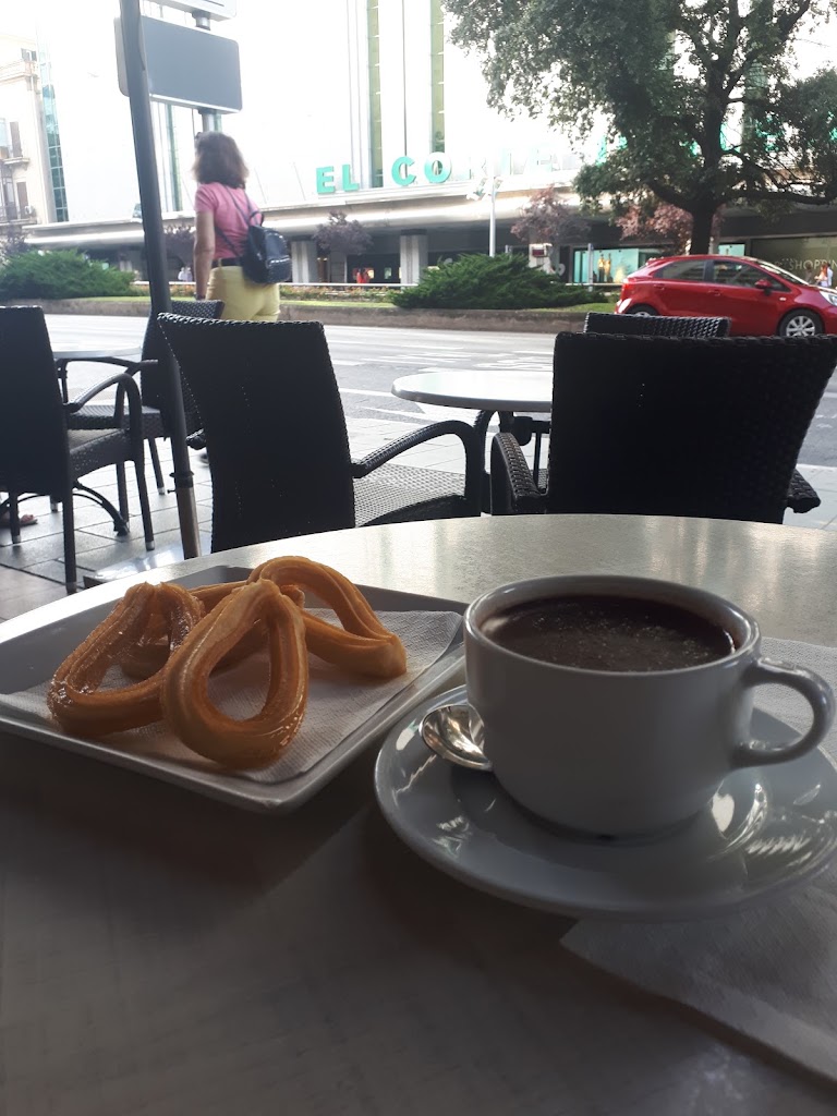 Bar Cafe Terminal — Comida y bebida