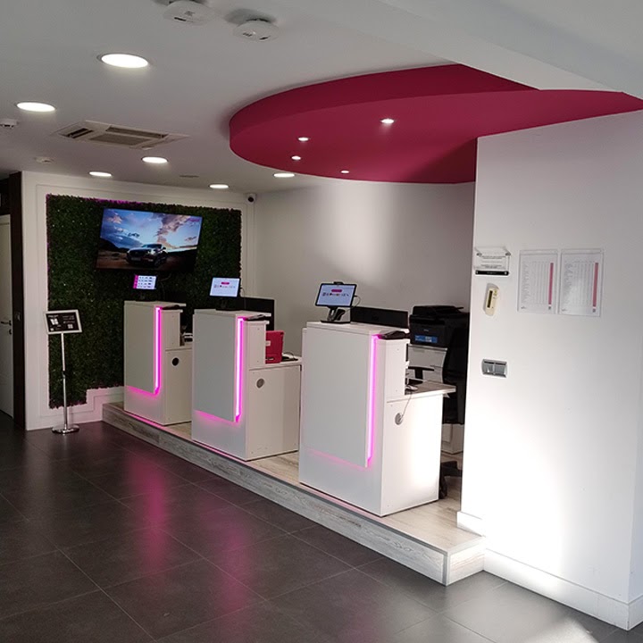 ClickRent Bilbao | Alquiler de Coches y Furgonetas — Interior