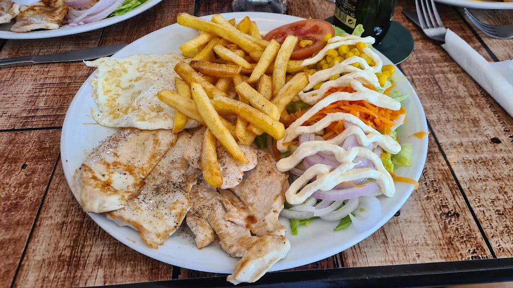 Cerveceria Arabi — Comida y bebida