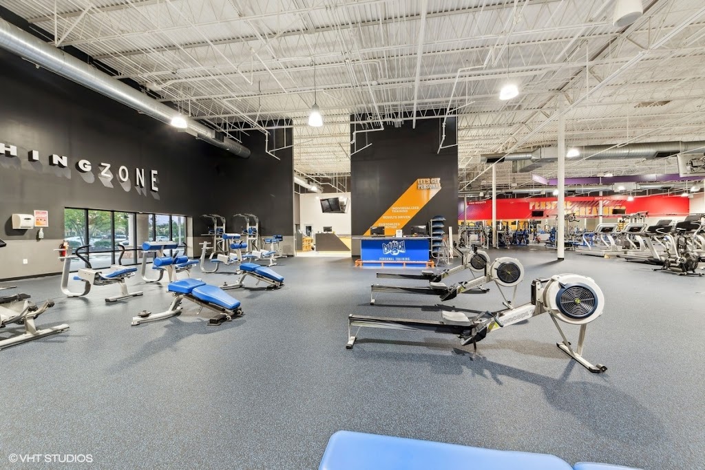  Crunch Fitness - Creedmoor