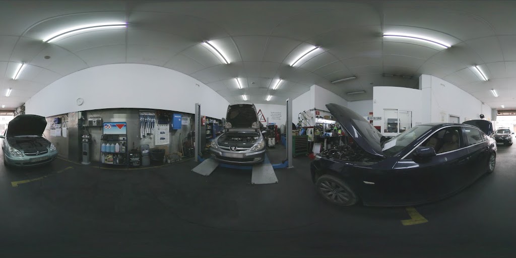 Coronel Motors — Interior