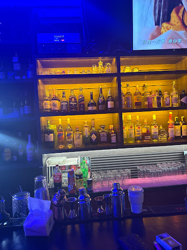ONE 9 bar-美式酒吧 歡唱遊樂推薦 無限暢飲 手足球台 打飛鏢機 慶生派對 工商聚會 求婚婚後派對 的照片