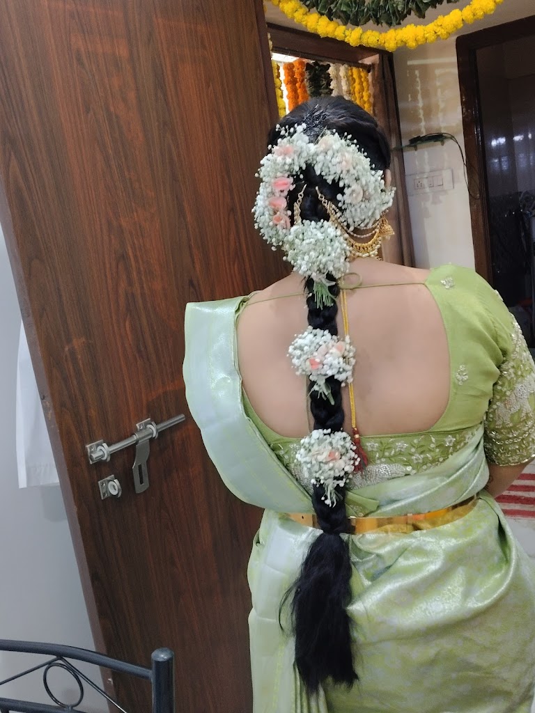 Clara Beauty Parlour