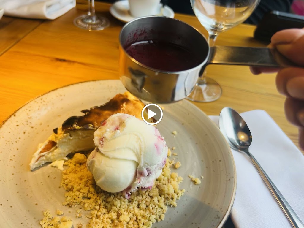 Grill Corner Sarria — Videos