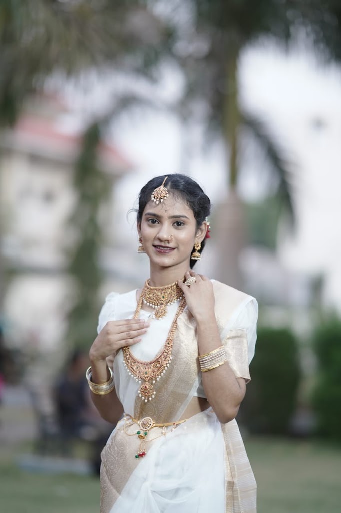 Shubhra Beauty Parlour