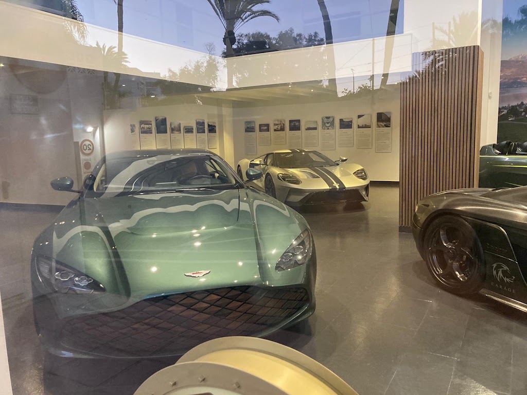 Koenigsegg — Interior