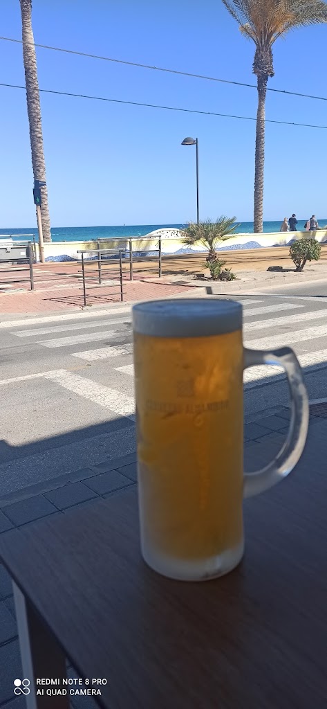 Bar Popeye — Comida y bebida