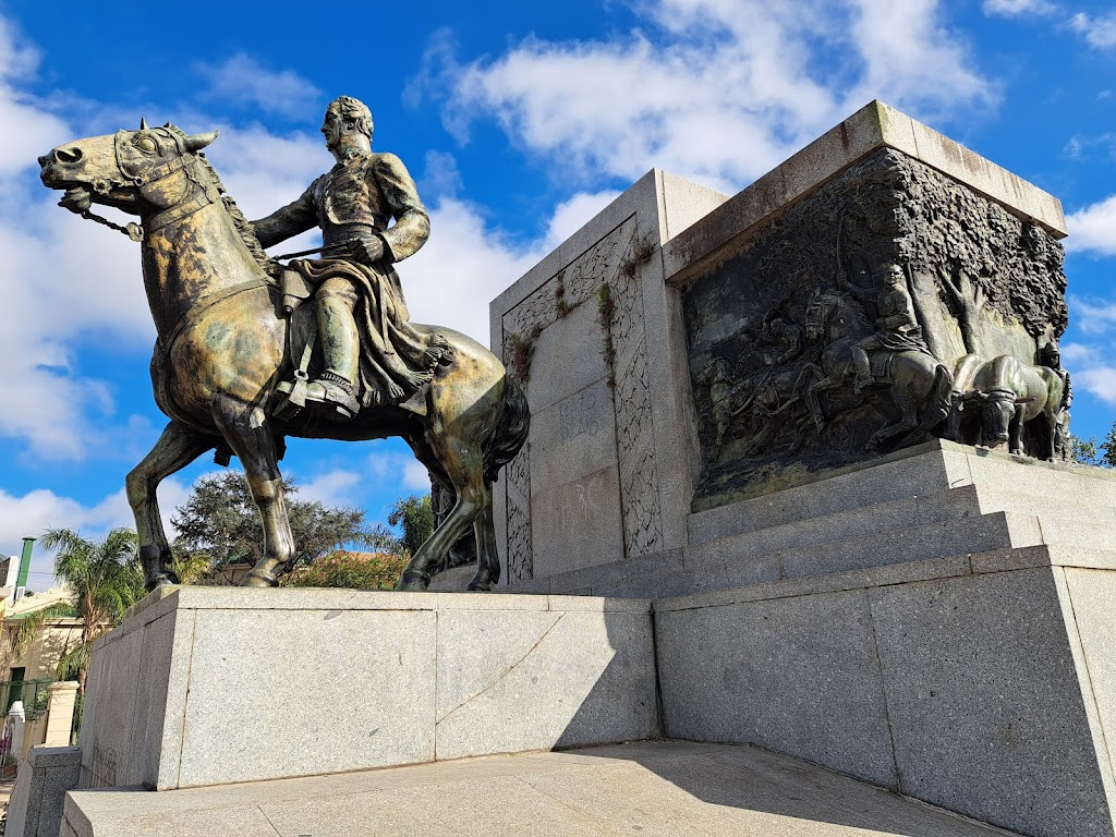 Monumento al Brigadier Estanislao Lopez
