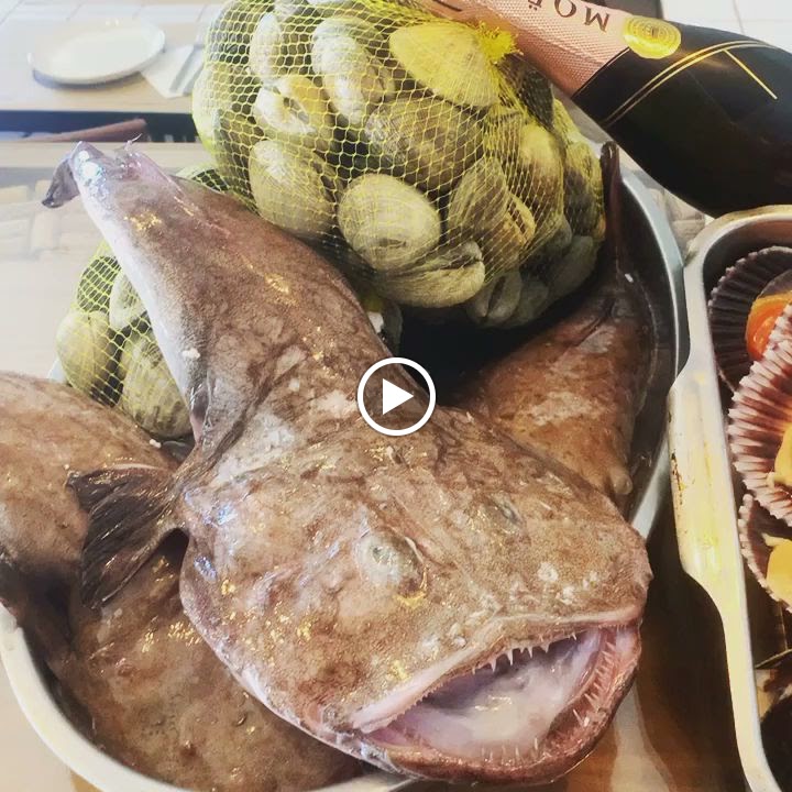 Restaurante La Carpinteria de Lolo — Videos