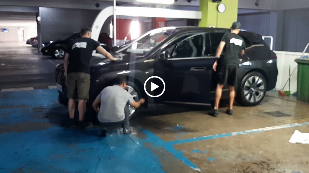 Lavado cien por cien. C. C. L'Aljub — Servicio de lavado de coches