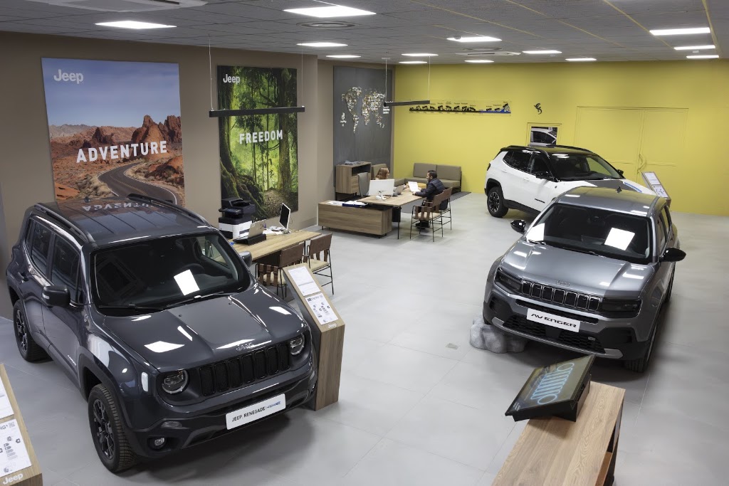 CONCESIONARIO OFICIAL JEEP | ALCALA534 — Interior