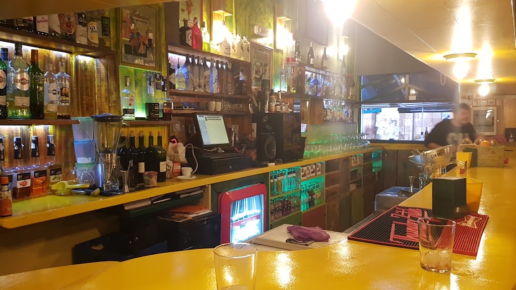 Cafe-Pub Tabu — Ambiente