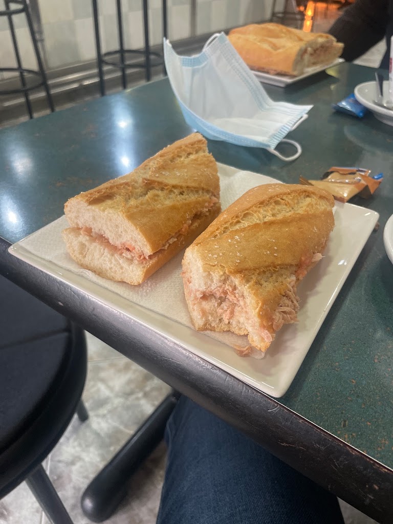 Restaurante st. Felix — Comida y bebida