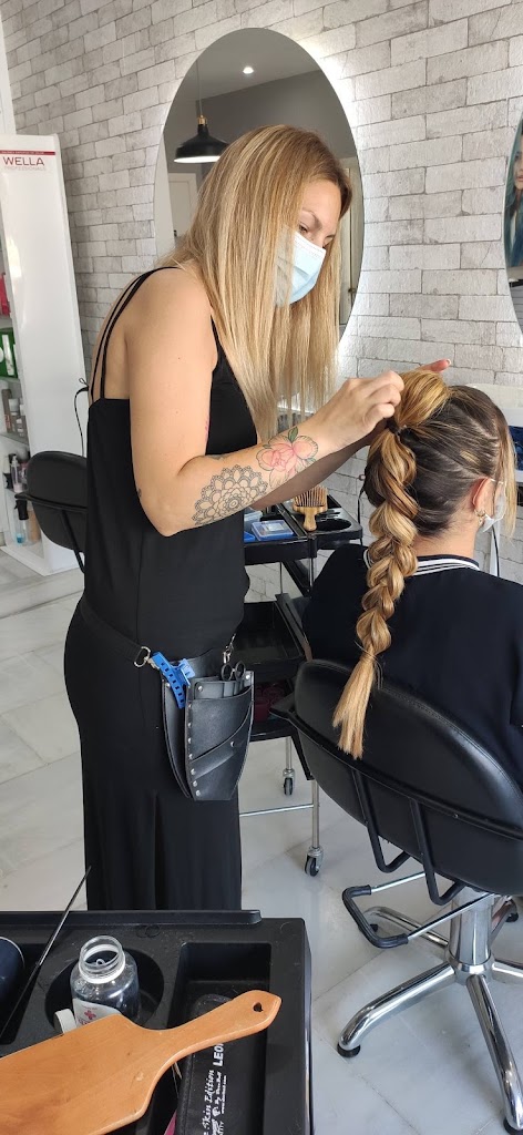 Desire Peluqueria Unisex — Peinado
