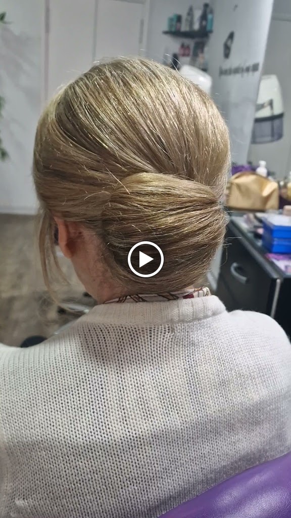 Peluqueria Toni Unisex — Videos