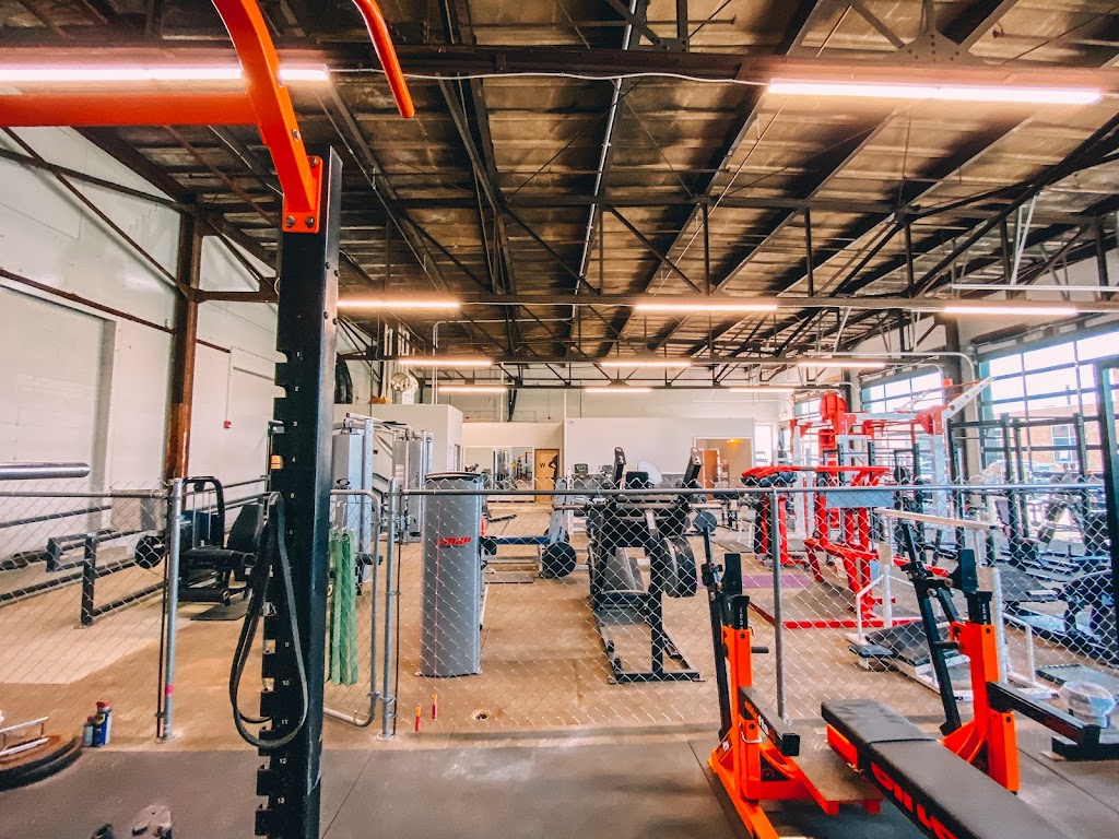  Winks Iron Lot / The Fitness Factory / Thee 605