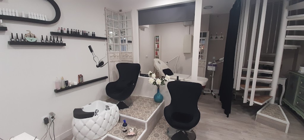 Beauty & Nails Lloret — Interior