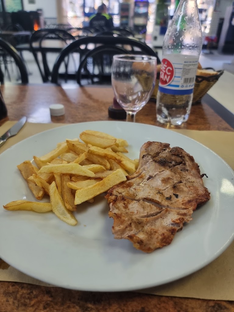Restaurante Sant Celoni — Comida y bebida