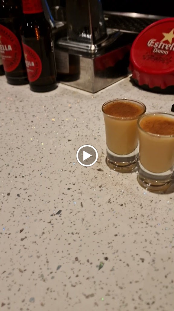 Blacktown Bar — Comida y bebida
