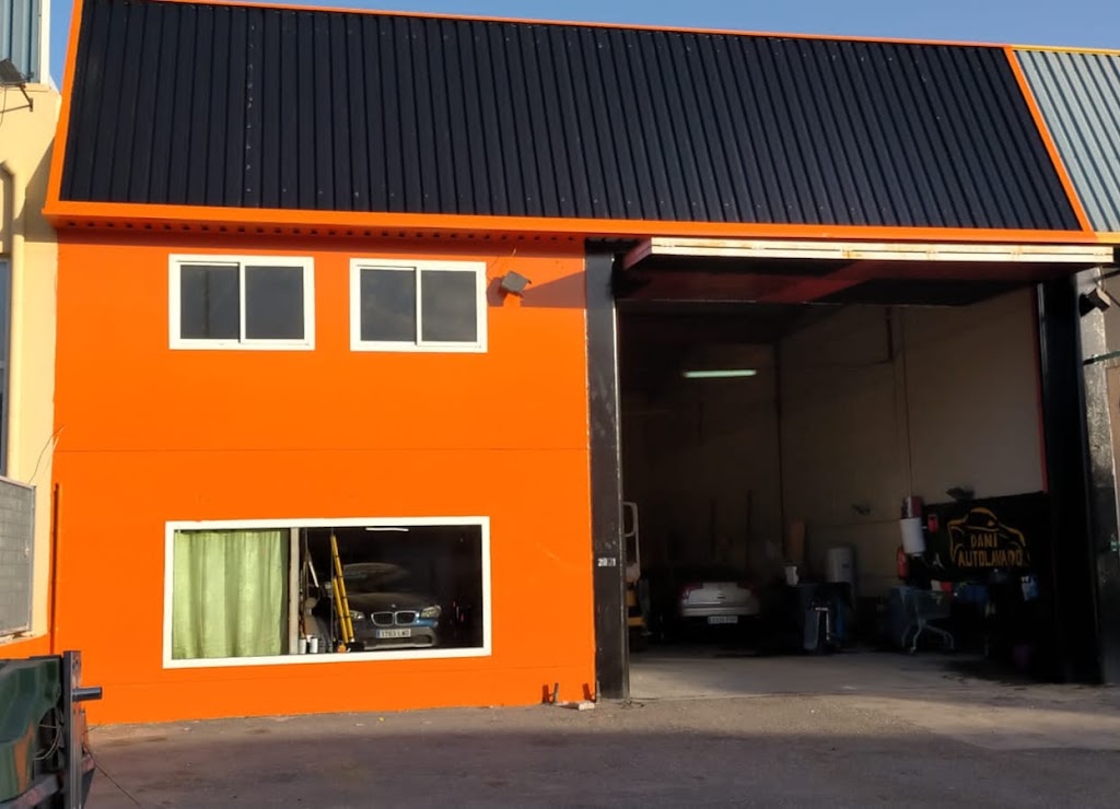 Autolavado Dani — Exterior