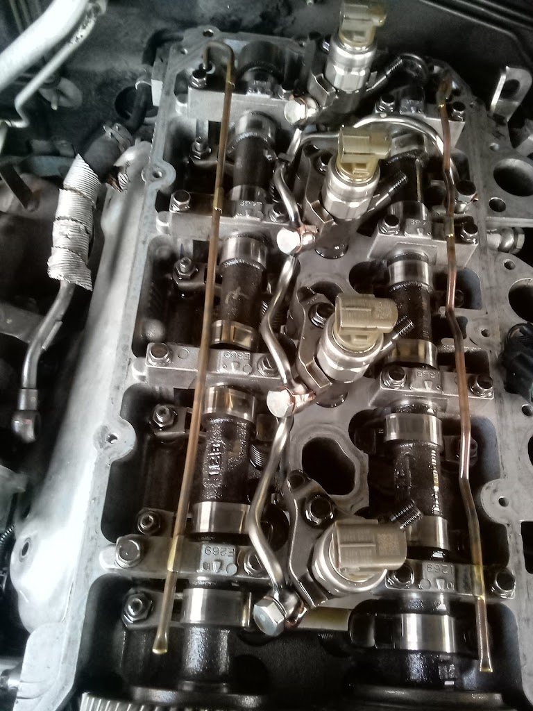 Bengkel mobil ECU