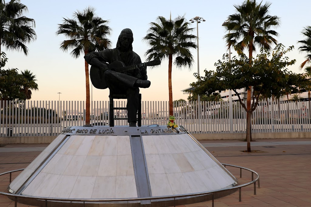 Estatua de Paco de Lucia
