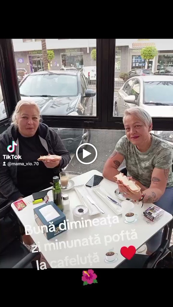 Cafe Bar de Deborah - Desayunos y tapas — Videos