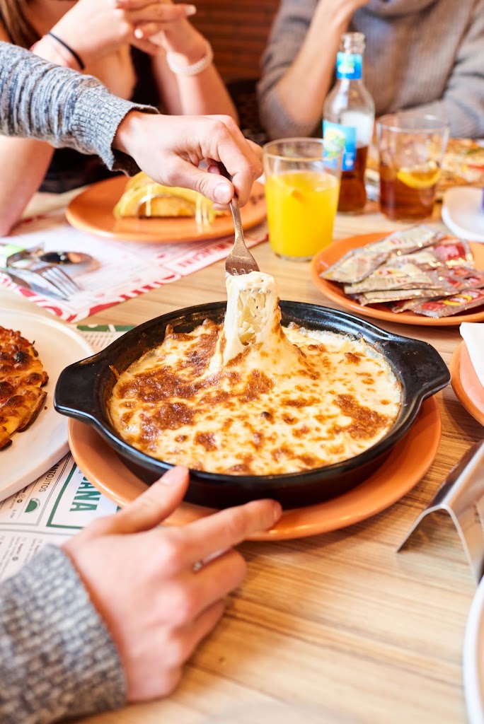 La Mejicana Pizzeria Taqueria - Alhaurin de la Torre — Comida y bebida
