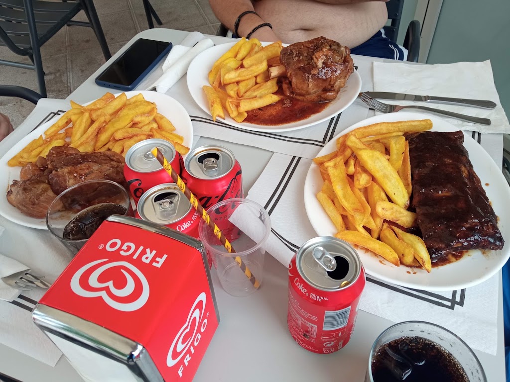 Restaurante Parque Acuatico — Comida y bebida