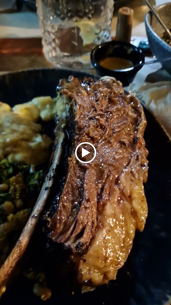 Tropicana Braseria O Burgo — Videos