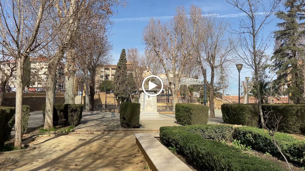 Monumento a Pedro Antonio de Alarcon