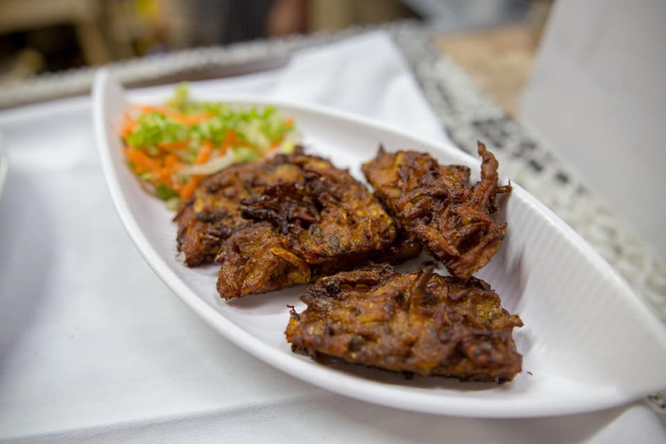 SPICE Garden Indian Restaurant — Comida y bebida