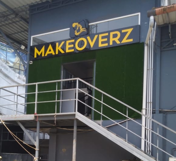 Makeoverz Family Salon Beauty Spa