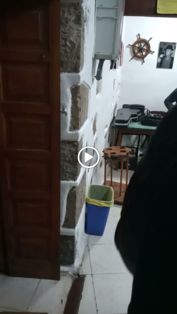 Bar Las Cuevas — Videos